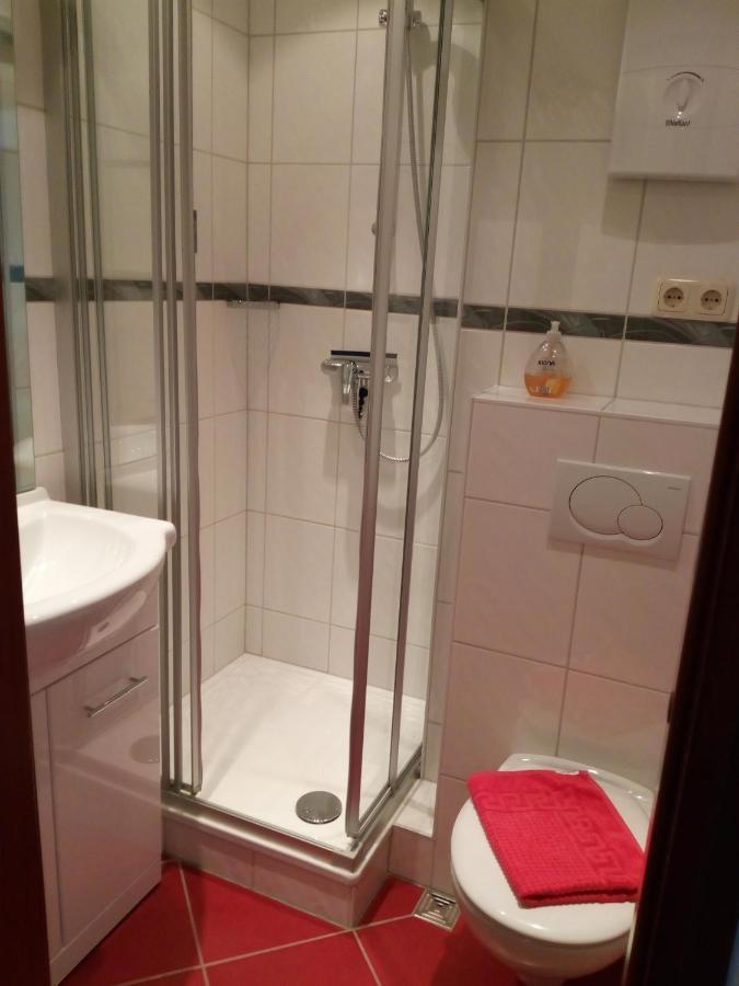 Fewo Therme Inkl Handtuecher Und Bettwaesche 알테나우 외부 사진